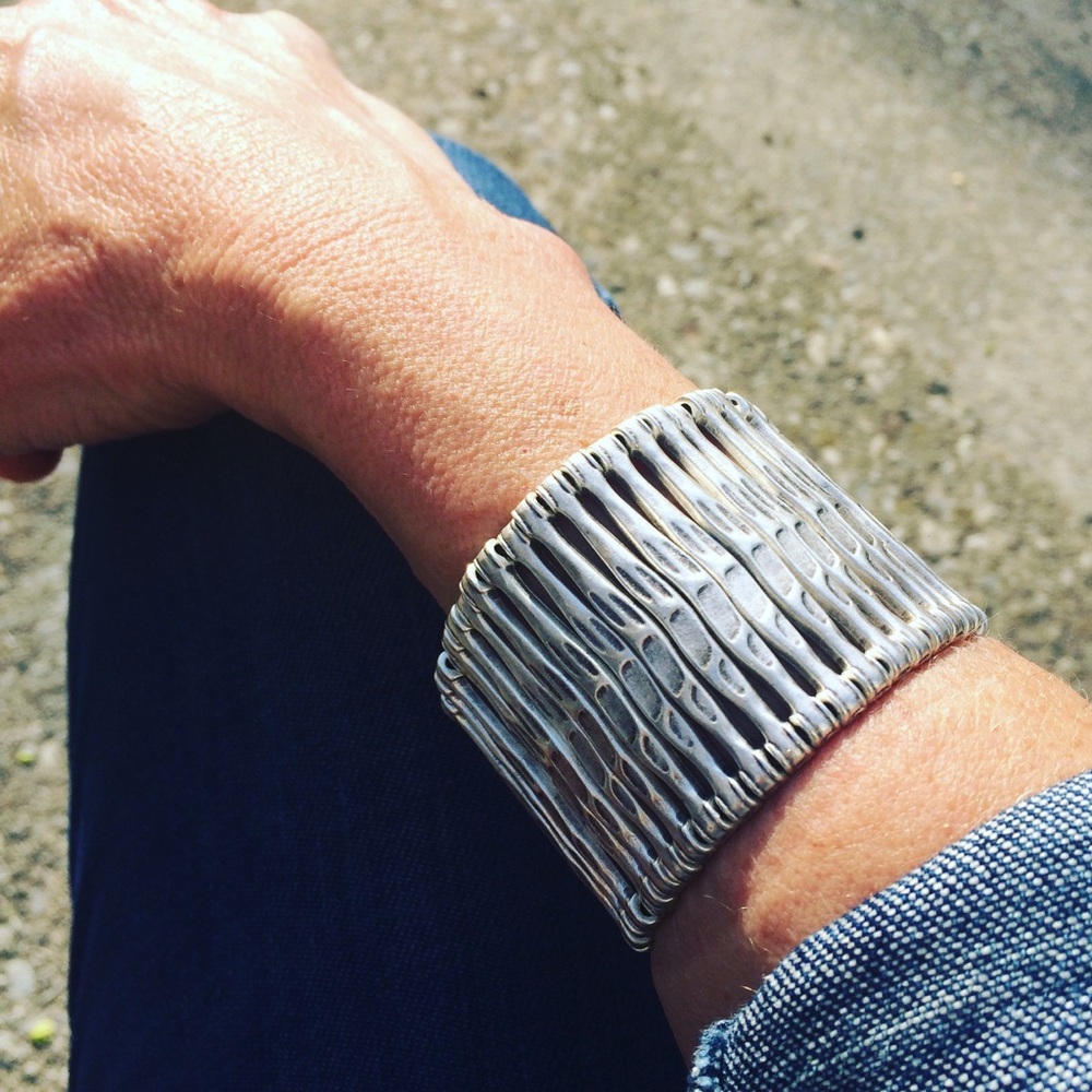 Beautiful Pewter Ribbed Bracelet